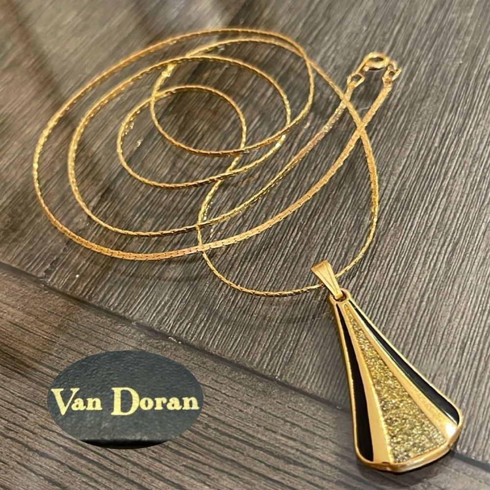 Vintage Van Doran Diamond Dust Pendant & Chain